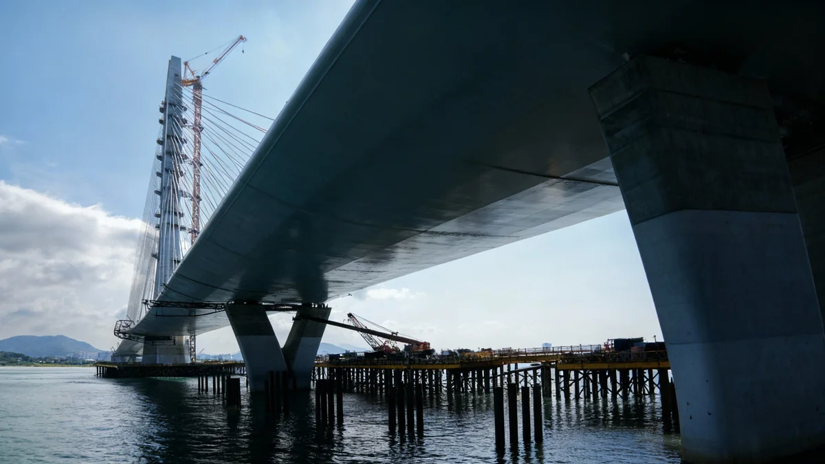 Danjiang Bridge Nears Completion in Taiwan