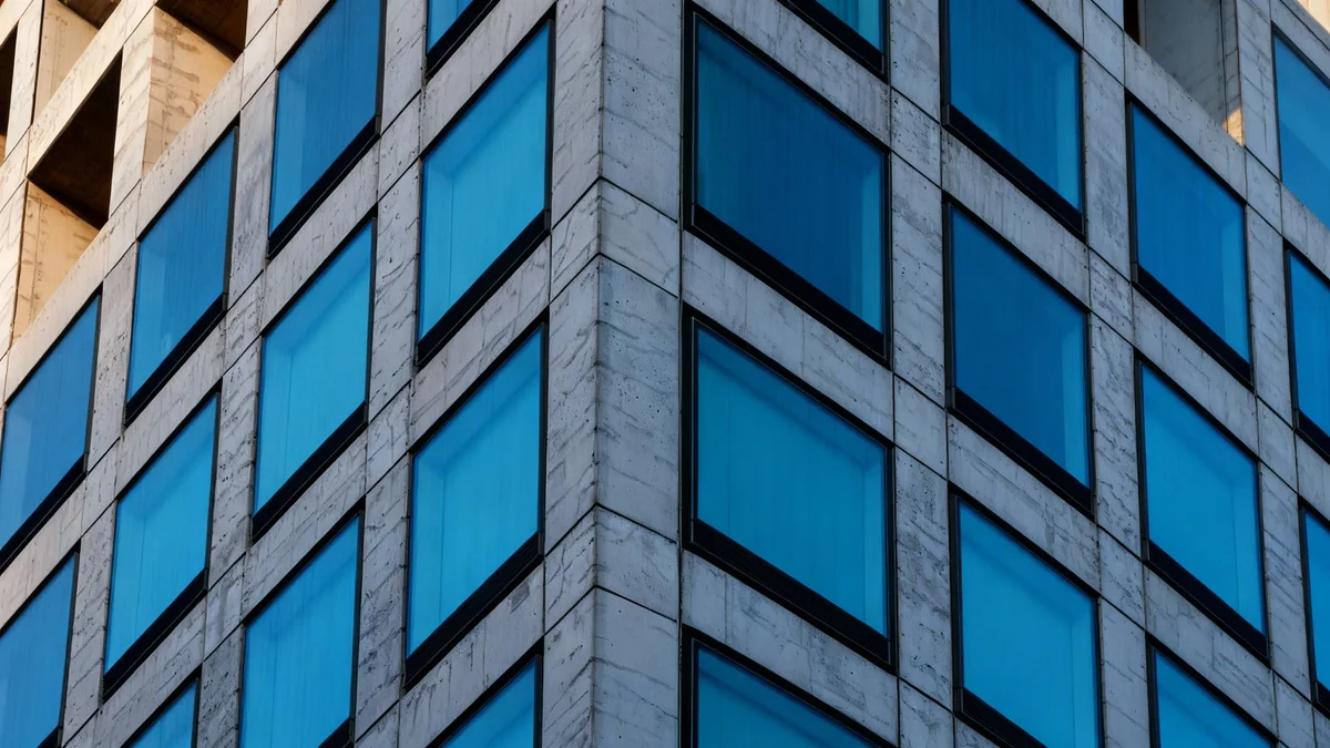 432 Park Avenue Tower Shows Cracks and Issues