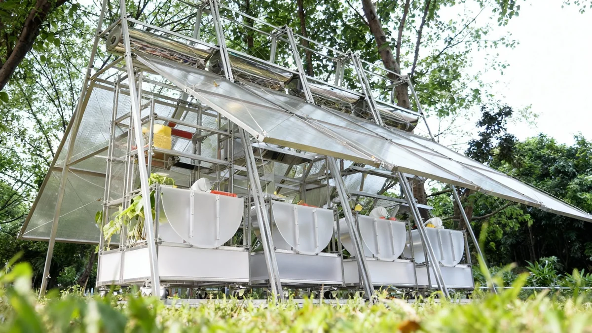 Modular Greenhouse Transforms into Community Space