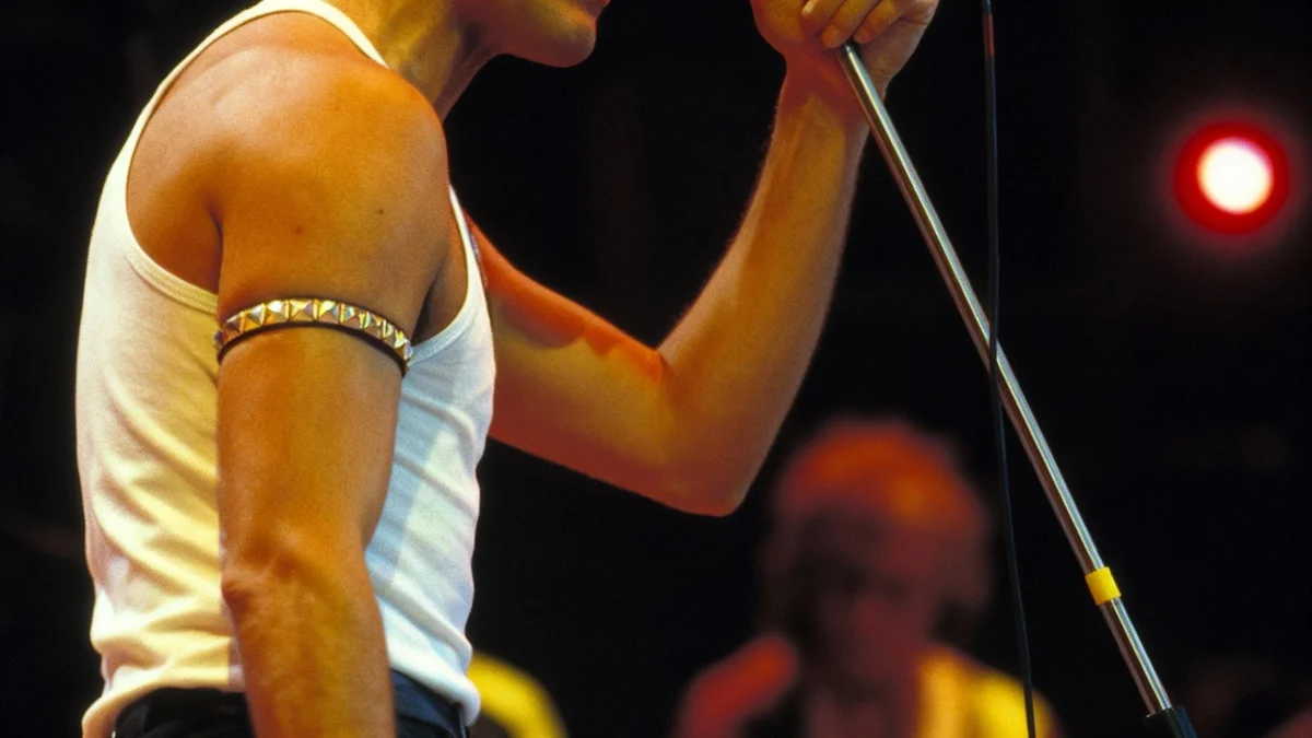 Royal Mint Honors Freddie Mercury with Commemorative Coin